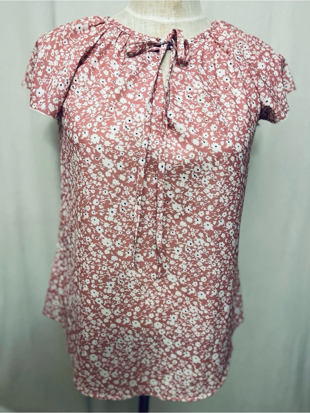 Simple Fun size small floral Cape sleeve pullover blouse NWTG